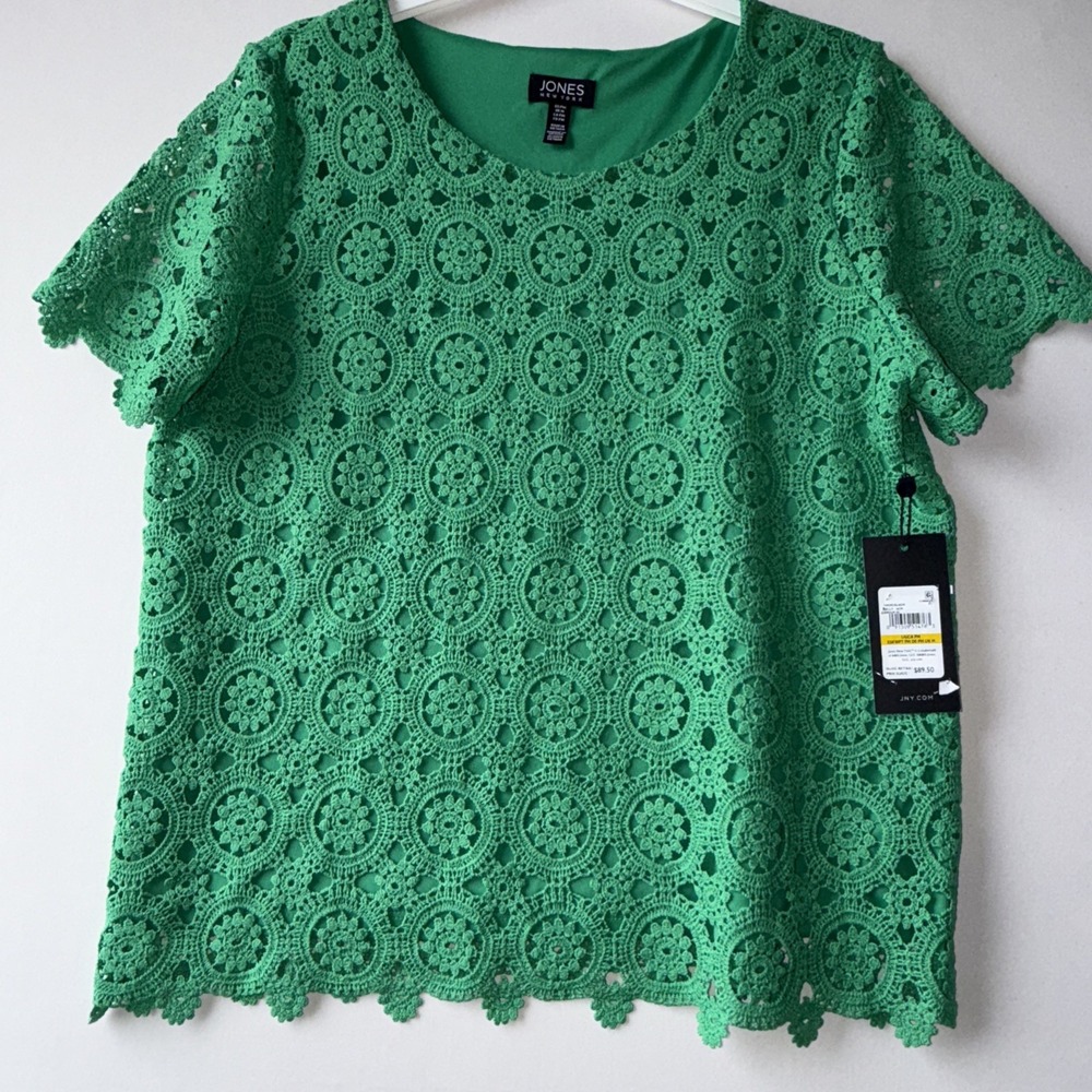 JONES NEW YORK MEDALLION LACE T-SHIRT GREEN PETITE MEDIUM